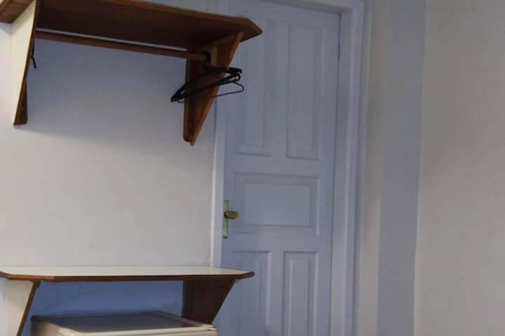 Room 5 of 35