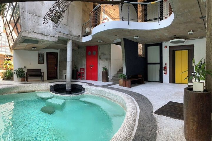 Pool 60 of 69