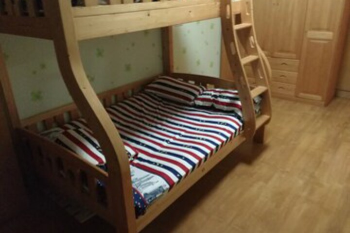 Room 5 of 11
