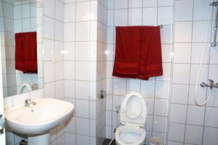 Room 3 of 35