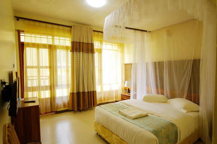 Room 7 of 86