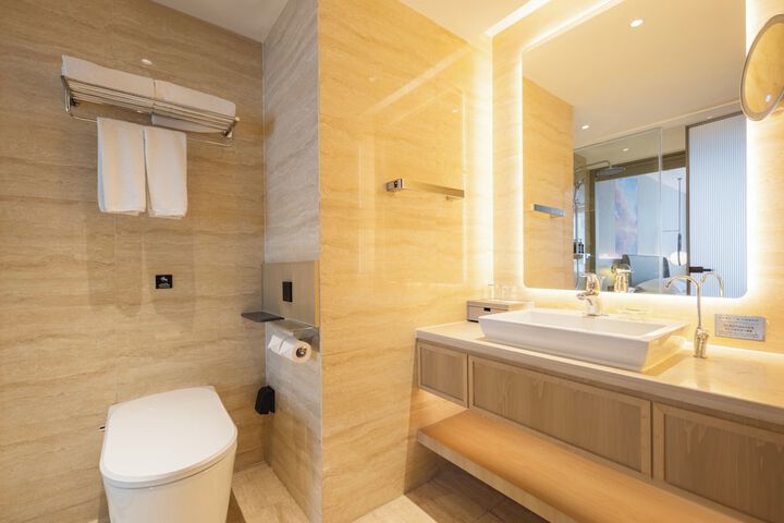 Room 16 of 26