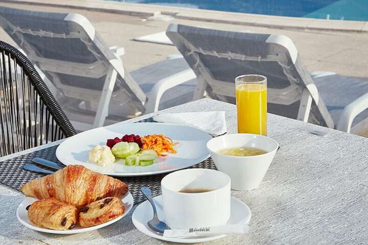 Breakfast/Coffee Service 33 of 41