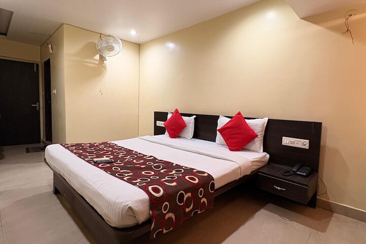 Room 15 of 28