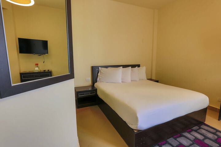 Room 12 of 68