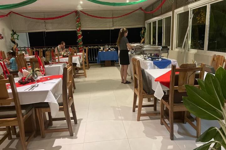 Dining 83 of 114
