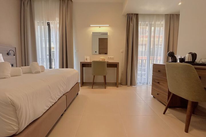 Room 12 of 53