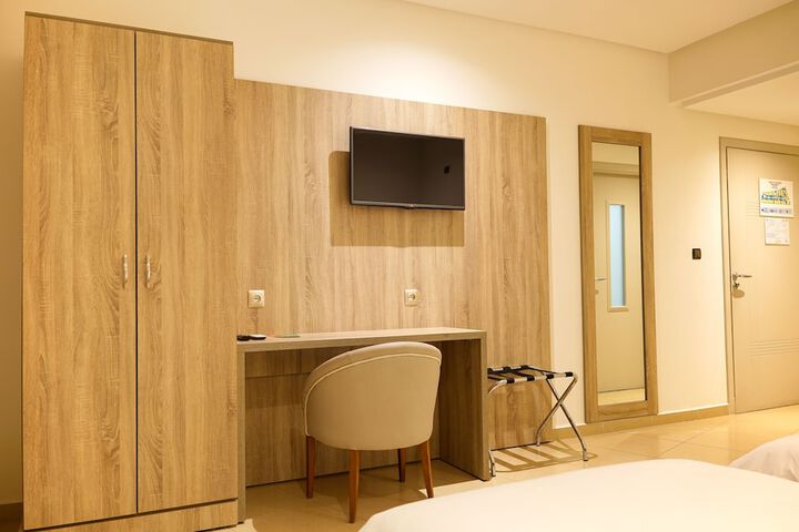 Room 34 of 50
