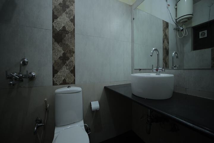 Room 15 of 17