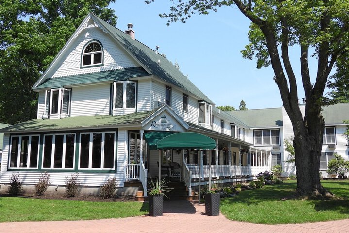 Rosemont Inn Resort B & B
