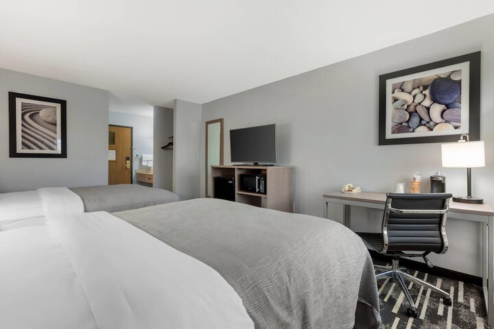 Room 14 of 34