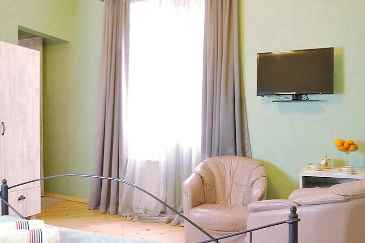 Room 30 of 96