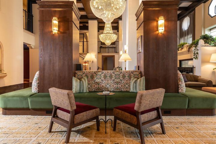 Hotel Interior 4 of 62