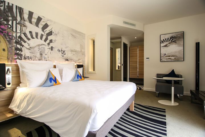 Room 6 of 315