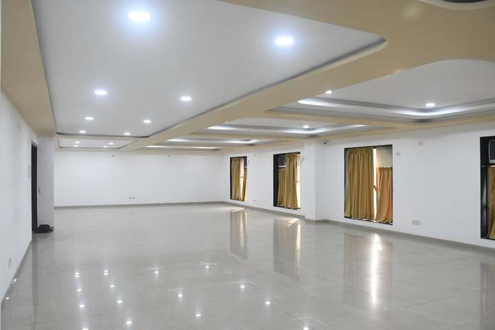 Ballroom/Hall 26 of 47