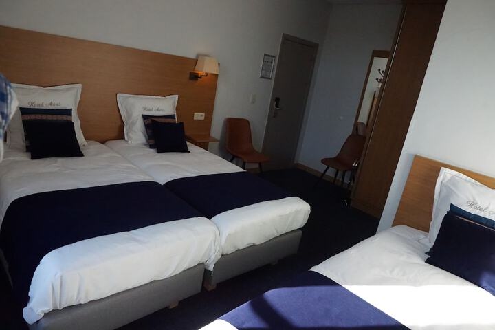 Room 19 of 112