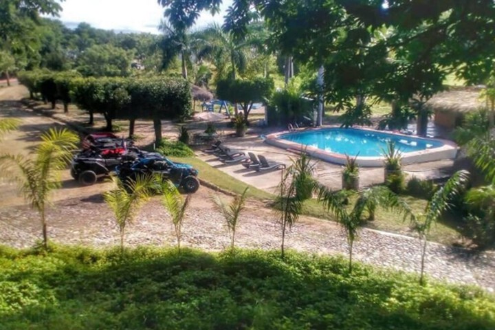 Pool 4 of 11