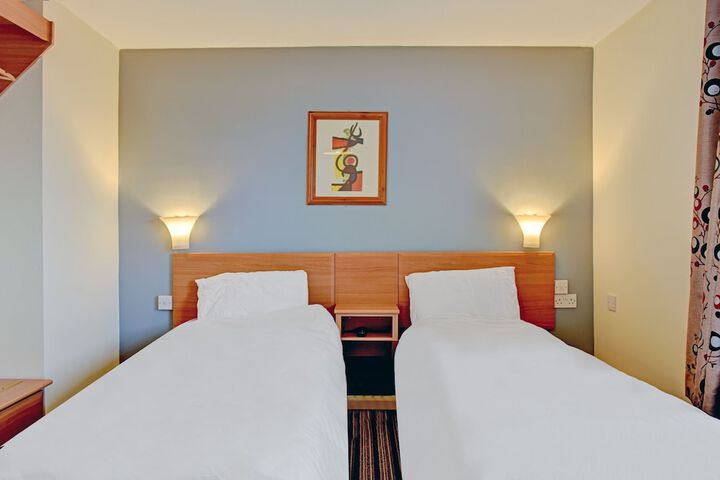 Room 26 of 50