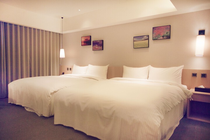 Room 10 of 41