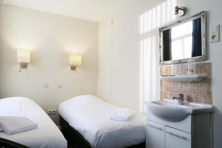 Room 13 of 53