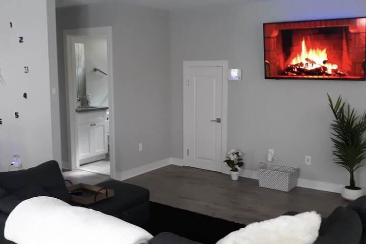 Room 27 of 38
