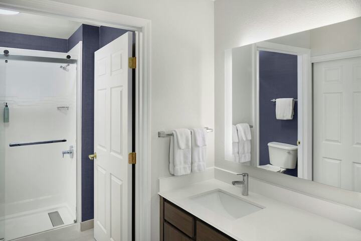 Room 42 of 66