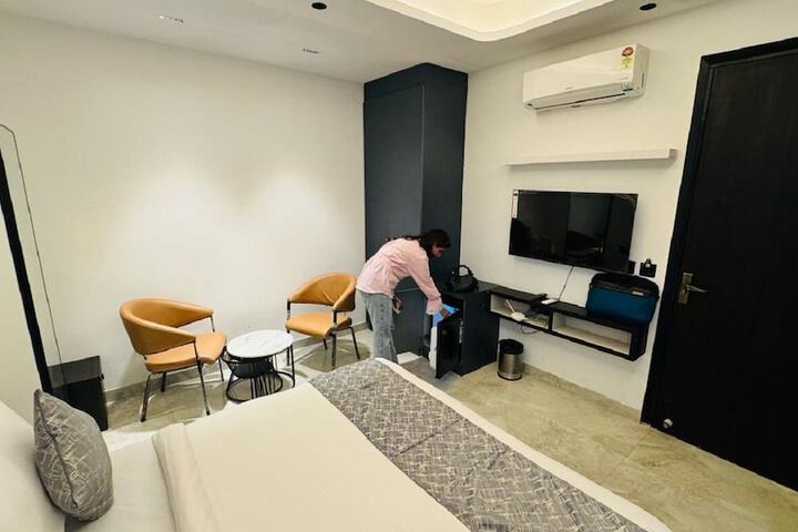 Room 19 of 32