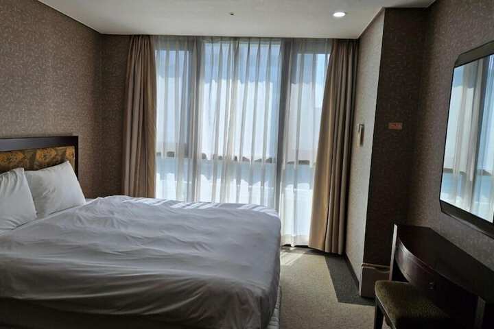 Room 58 of 86