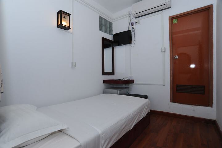 Room 4 of 47