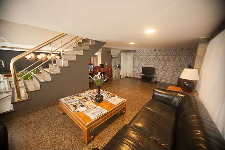 Guest Lobby