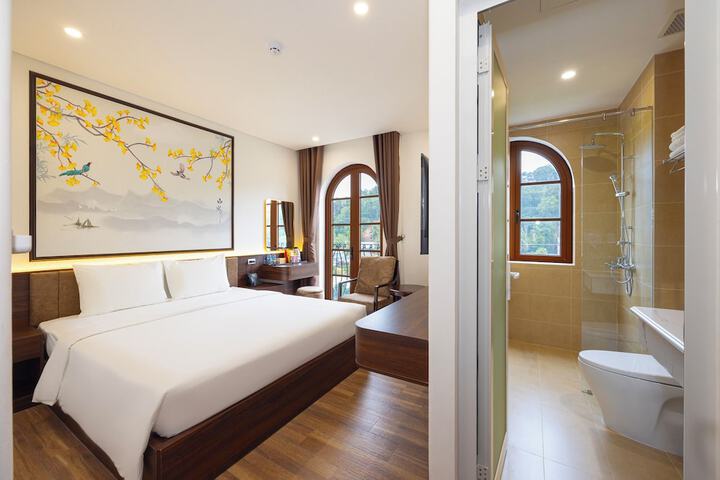 Room 4 of 27