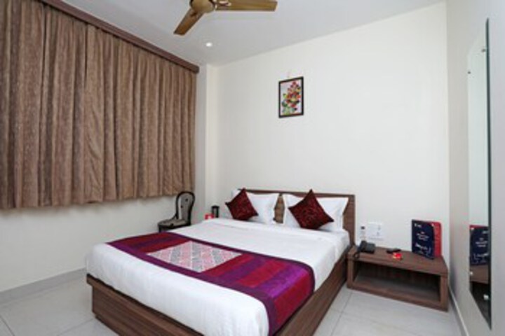 Room 10 of 21