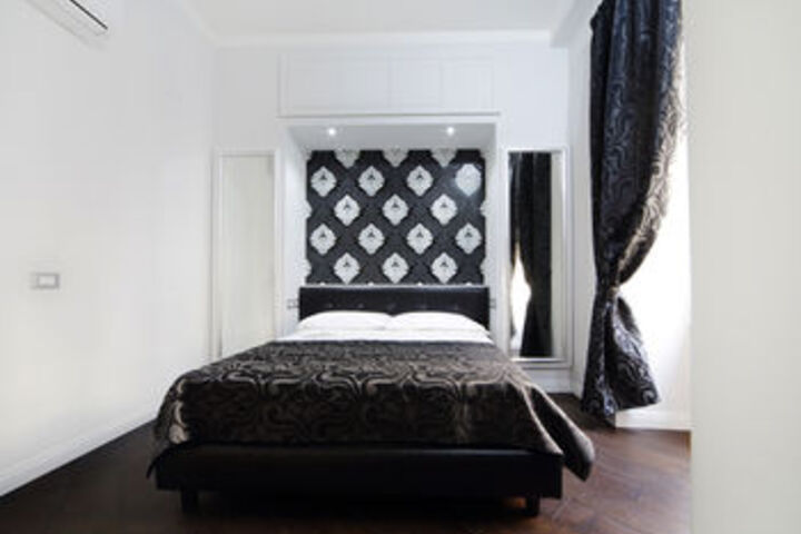 Hotel Suite Photo