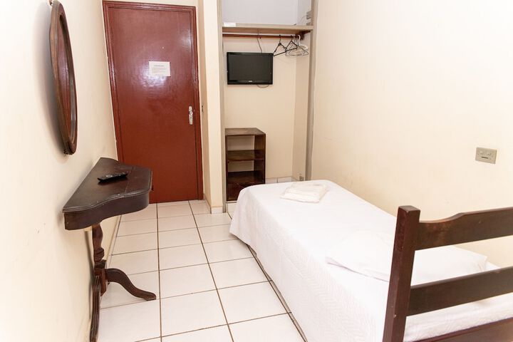 Room 3 of 36