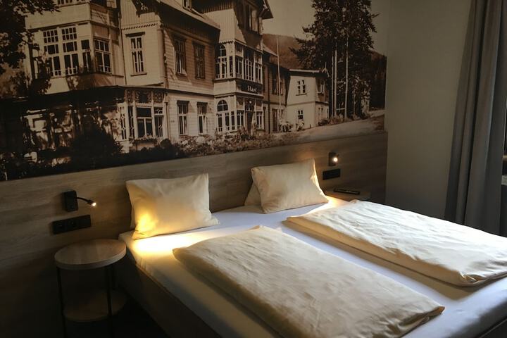 Room 15 of 81