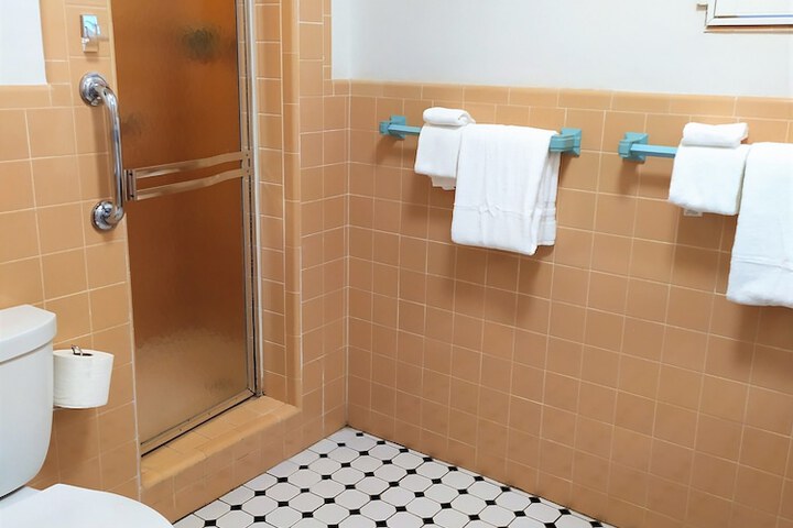 Room 126 of 177