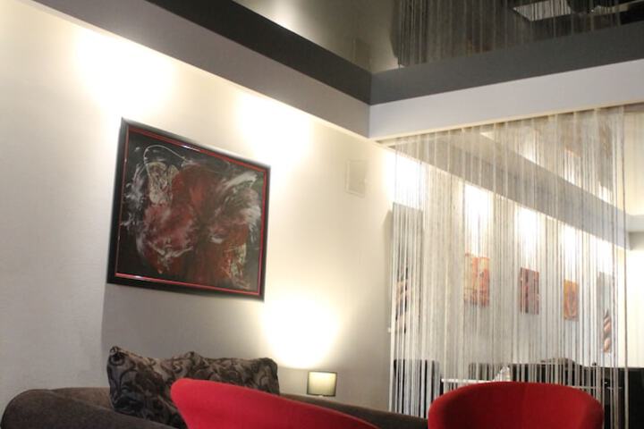 Guest Lobby