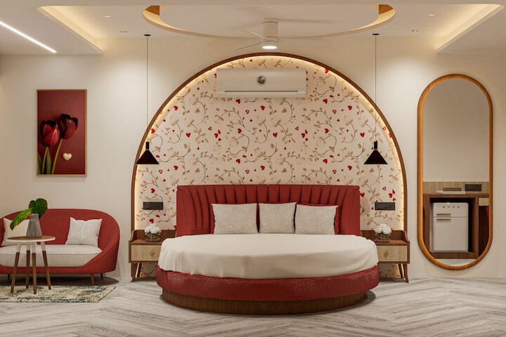 Room 6 of 12