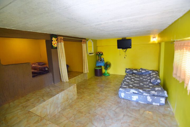 Room 10 of 38