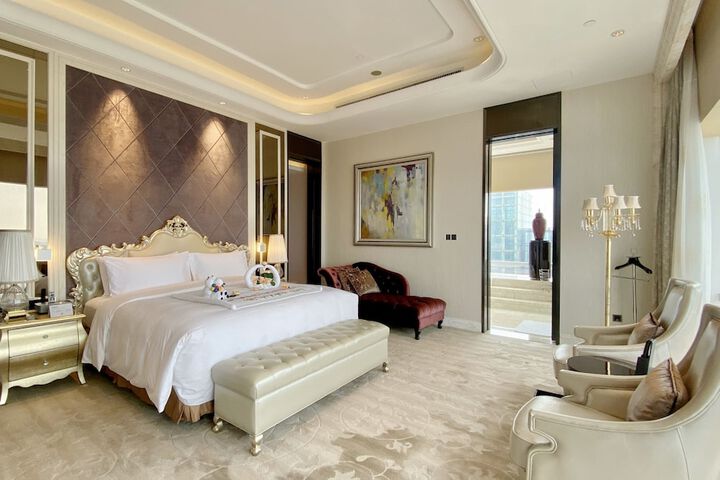 Room 14 of 140
