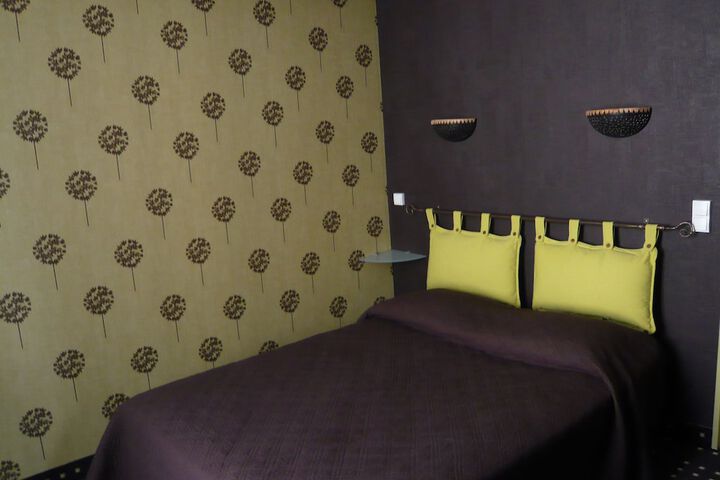 Room 2 of 21