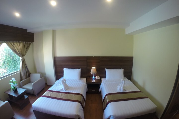 Room 9 of 43