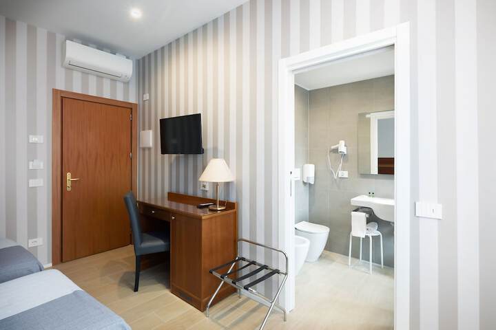 Room 8 of 51