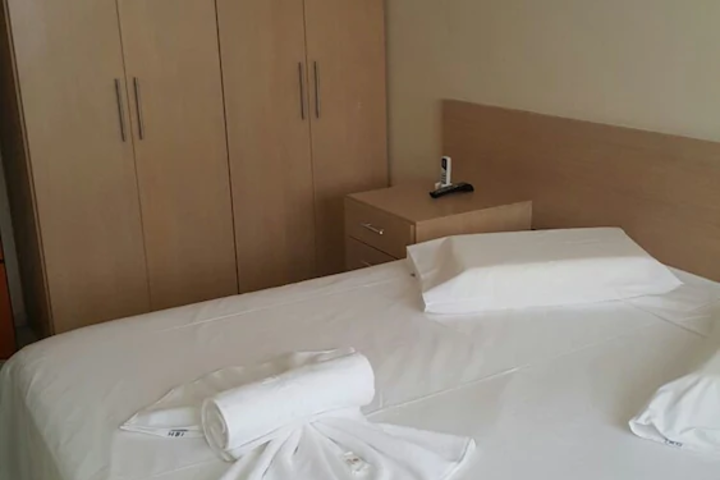 Room 10 of 10