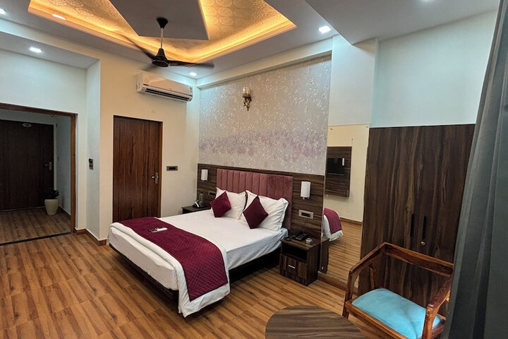 Room 8 of 21