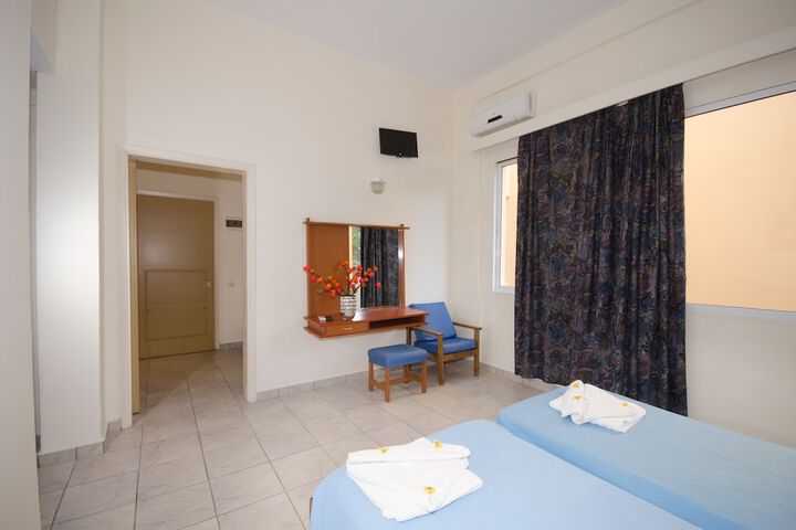 Room 22 of 80