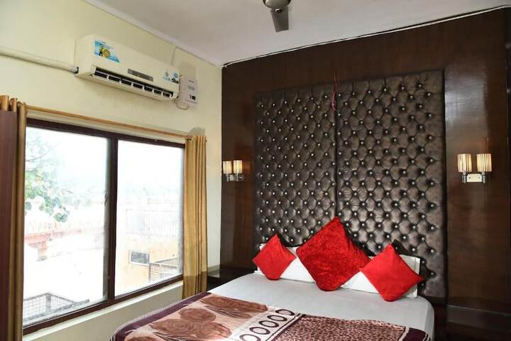 Room 55 of 90