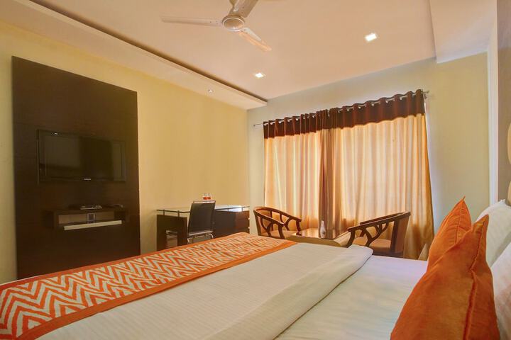 Room 17 of 19