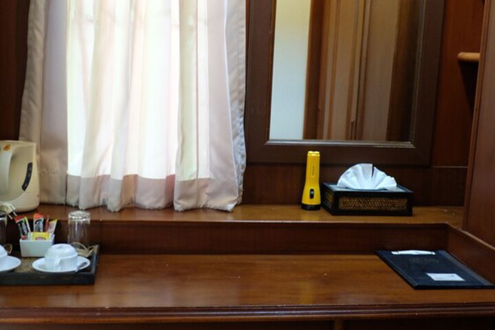 Room 21 of 37