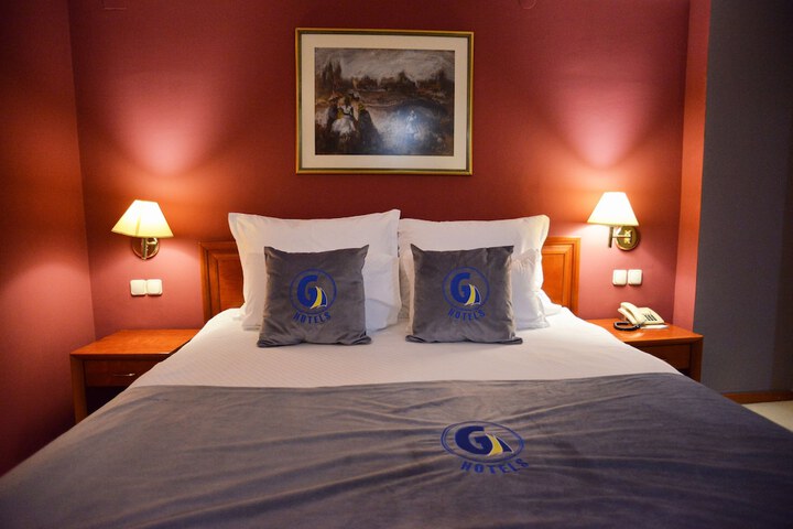 Room 10 of 35